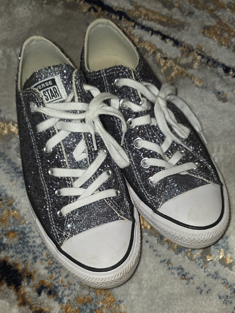 Converse Low Top Glitter Sneaker - Silver and White usa size 9 - Picture 5 of 14